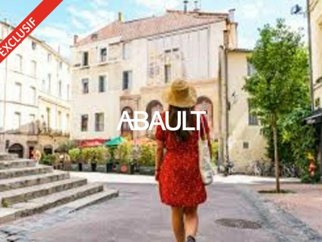EN EXCLUSIVITE chez ABAULT Immobilier d'entreprise Montpellier cette cession de droit au bail d'un local à usage commerciale de 103 m² Rue Saint Guilhem à Montpellier